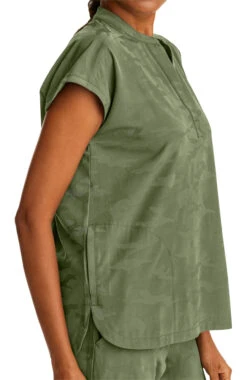 Women's Journey Mandarin Collar Camo Scrub Top 10 Women's Journey Mandarin Collar Camo Scrub Top -1 3 hh 2352 650